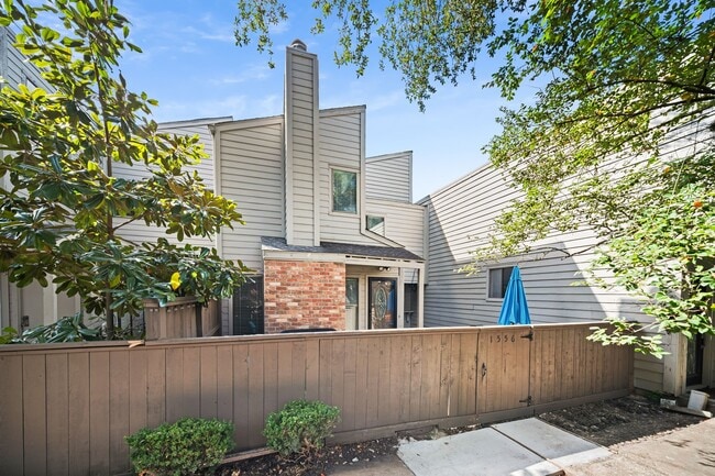 Building Photo - 1556 Prairie Grove Dr