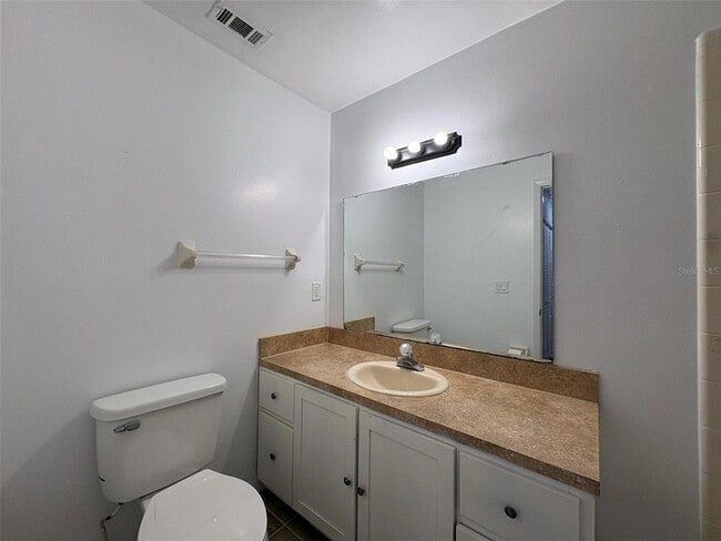 Building Photo - 1724 Foxhall Cir