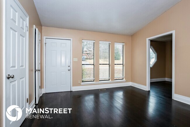 Building Photo - 4055 Cranwood Dr