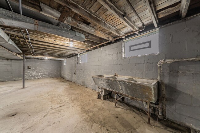 Building Photo - 841-841 Allison Ave