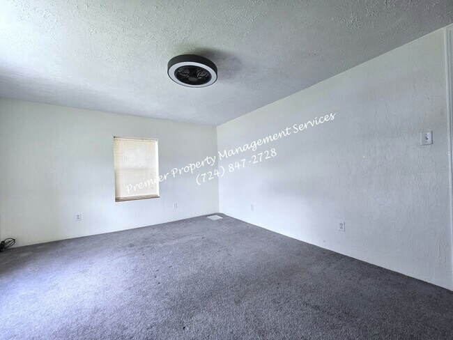 Building Photo - 455 E Jefferson St