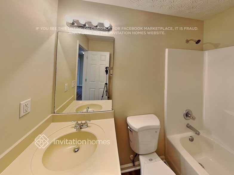 Building Photo - 3627 Rip Rap Dr