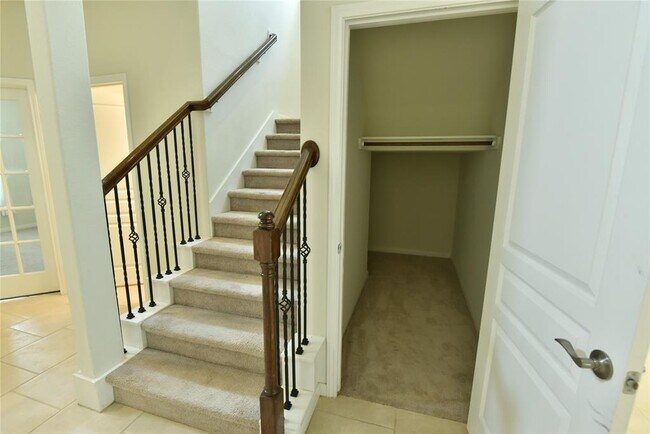 Building Photo - 5118 Kingship Ct