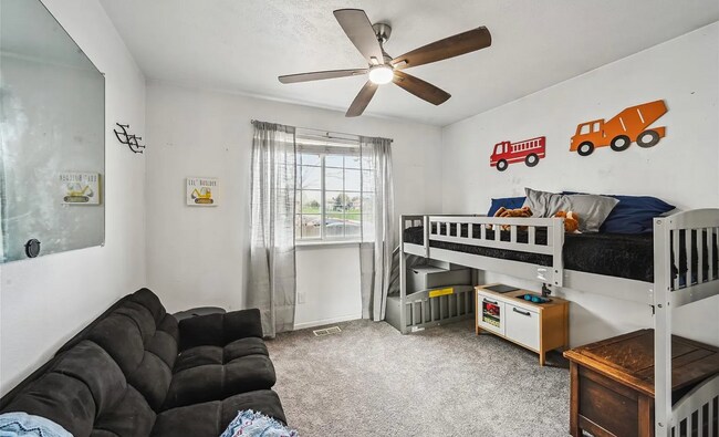 Building Photo - 646 S Joplin St