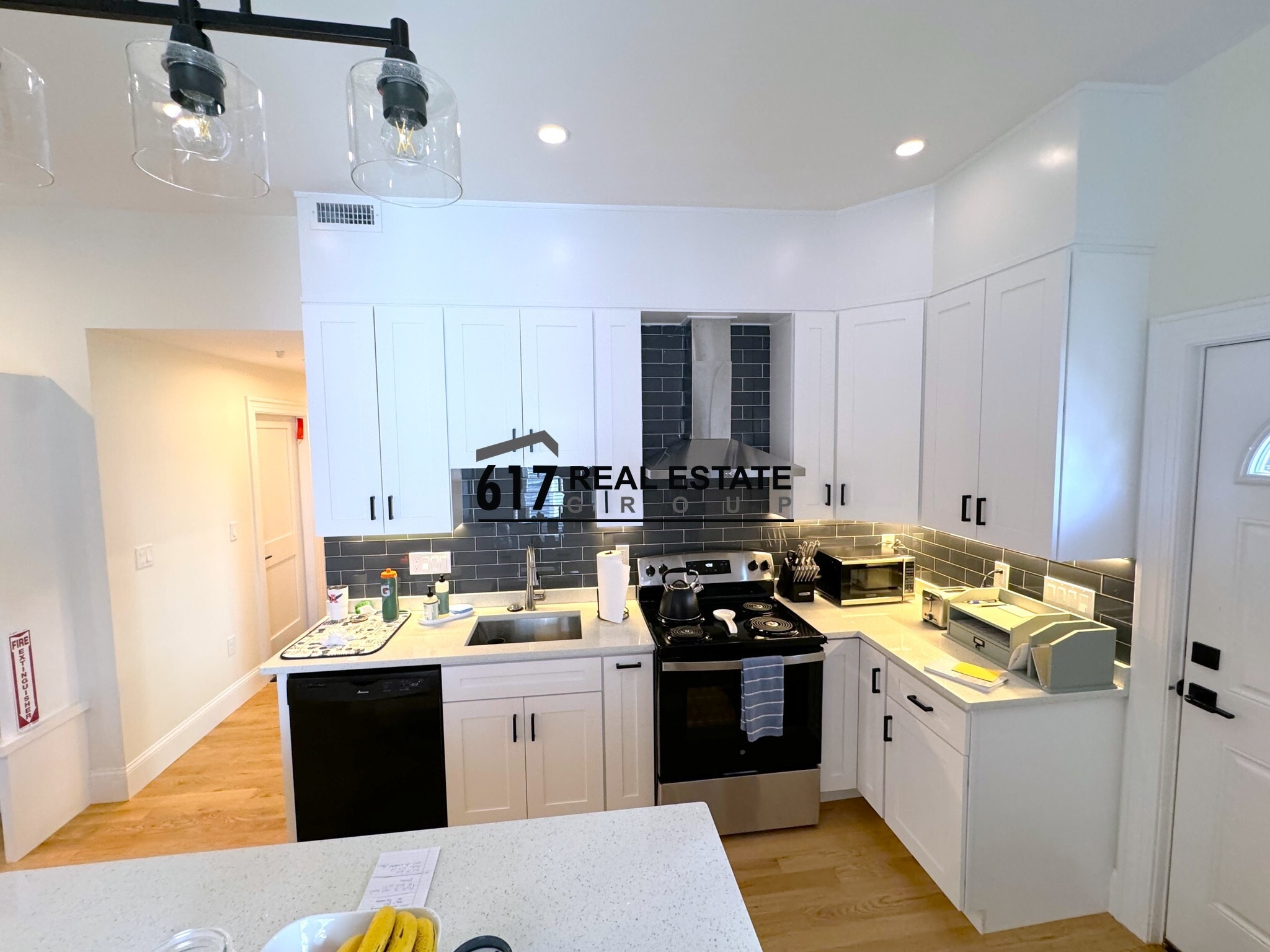 Building Photo - 58 Springfield St