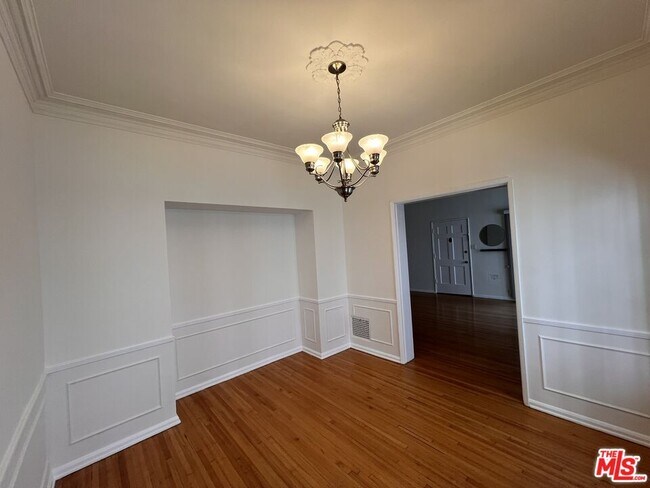 Building Photo - 1248 S La Jolla Ave