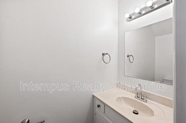 Building Photo - 1300 Aline Ave