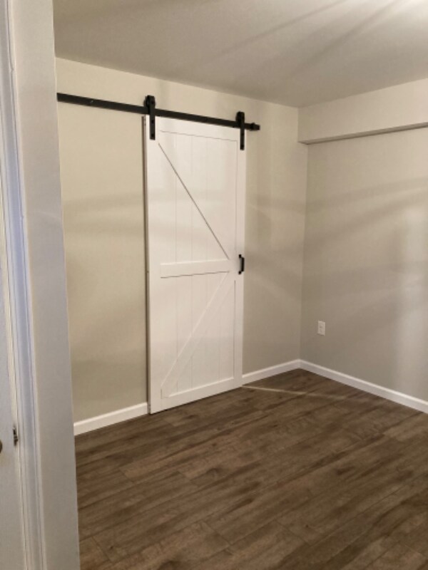 Building Photo - 1050 Stonybridge or Stoneybridge Dr