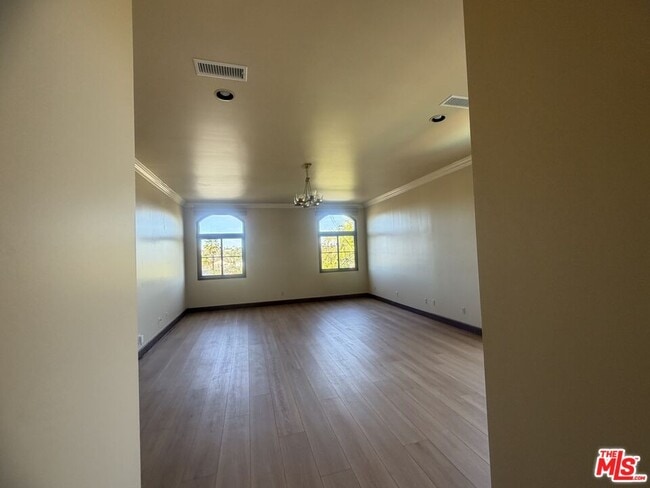 Building Photo - 5867 W 75th St