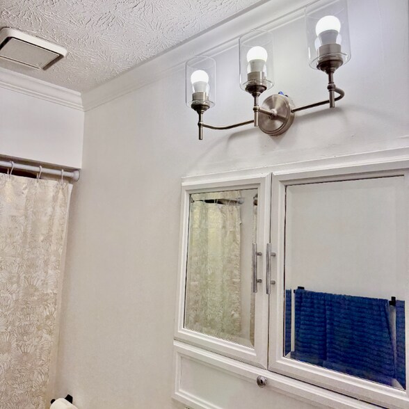 Building Photo - 4401 Yorkshire Ct