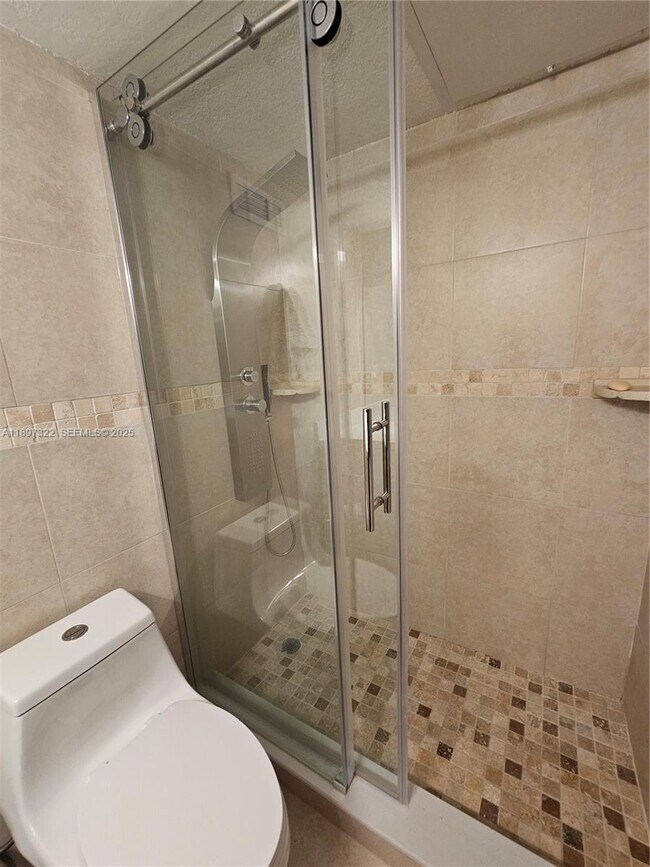 Building Photo - 2501 S Ocean Dr