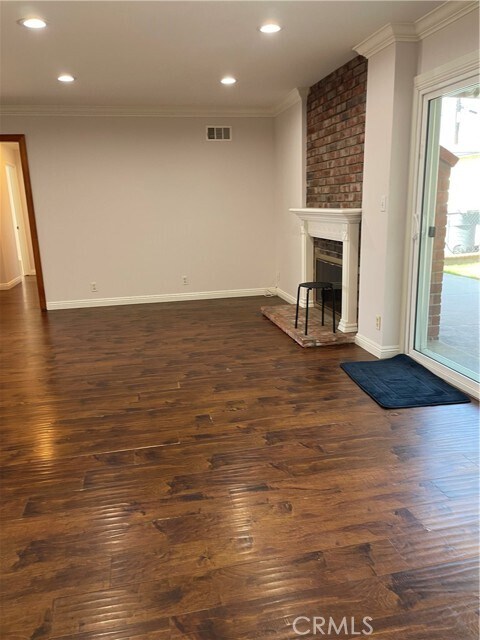 Building Photo - 6221 San Rafael Dr