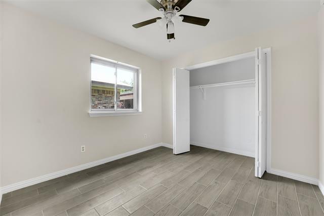 Building Photo - 405 S Las Vegas Trail