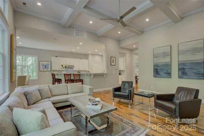 Building Photo - 9810 Daufuskie Dr