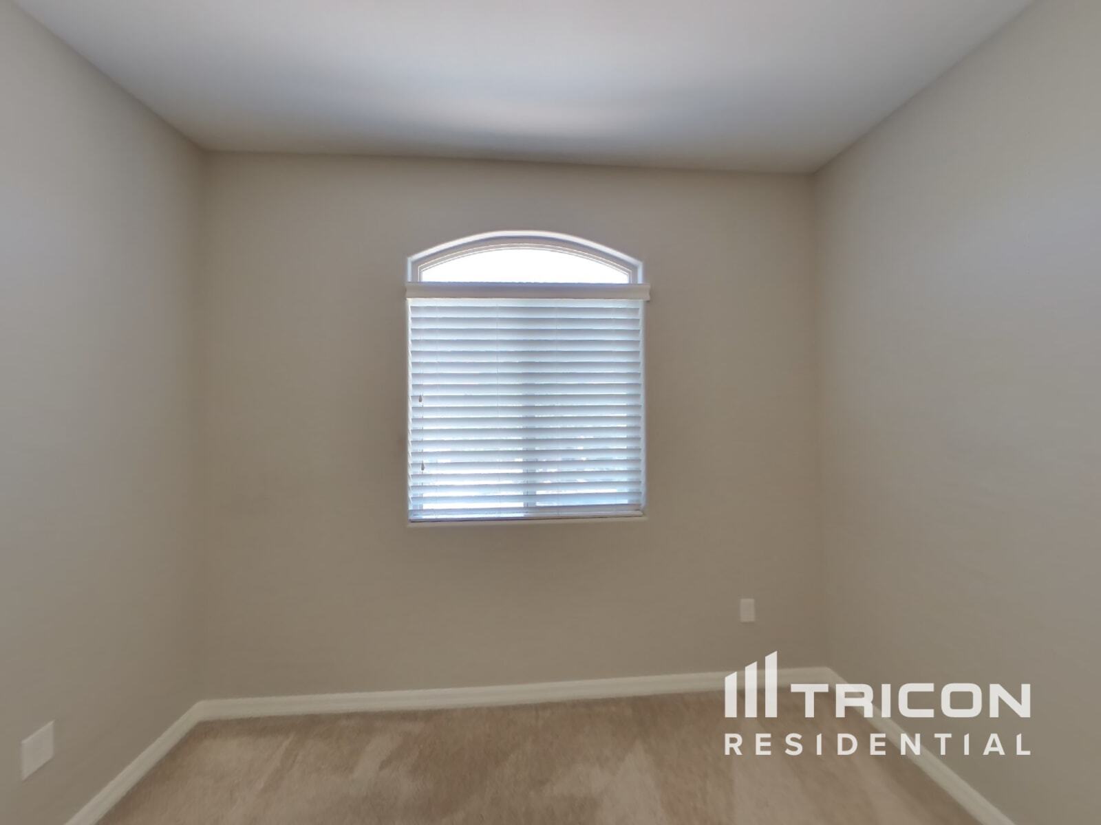 Building Photo - 10250 Copalito Dr