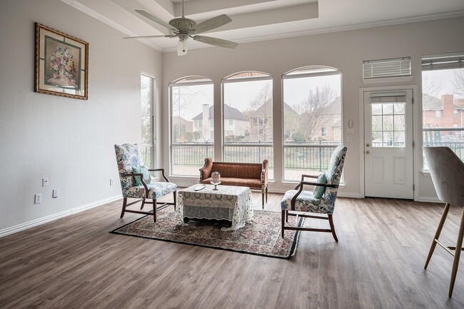 Building Photo - 7712 Lakecrest Cir