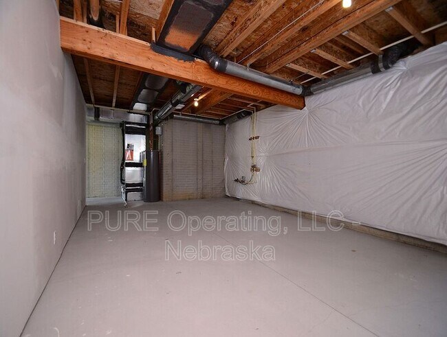 Building Photo - 16509 Heather St