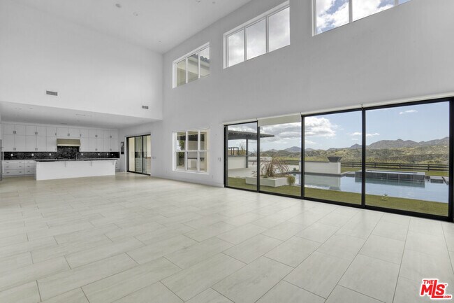 Building Photo - 12509 Saddle Ct