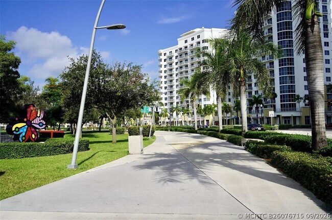 Building Photo - 1830 Radius Dr