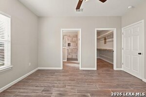 Building Photo - 1452 Lakeview Dr