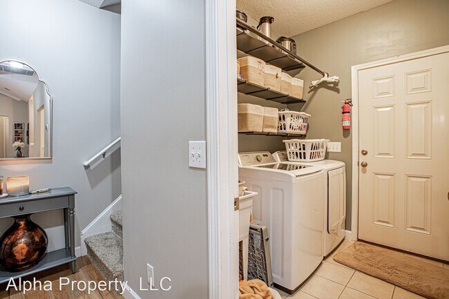 Building Photo - 4 br, 2 bath House - 228 Josh Ct