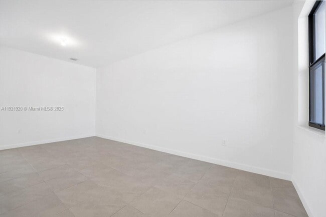 Building Photo - 11926 SW 247th Ter