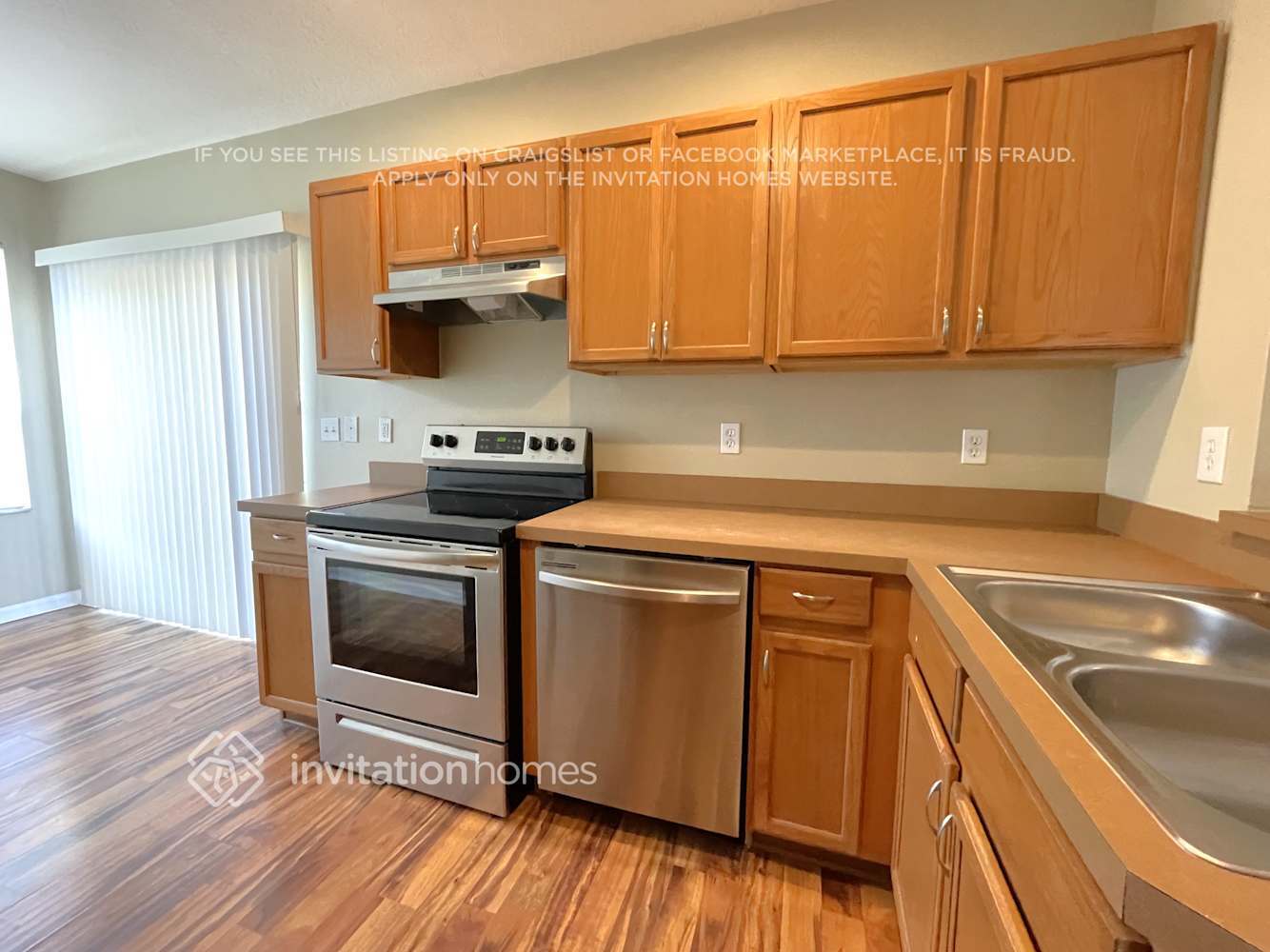 Building Photo - 10120 Perthshire Cir