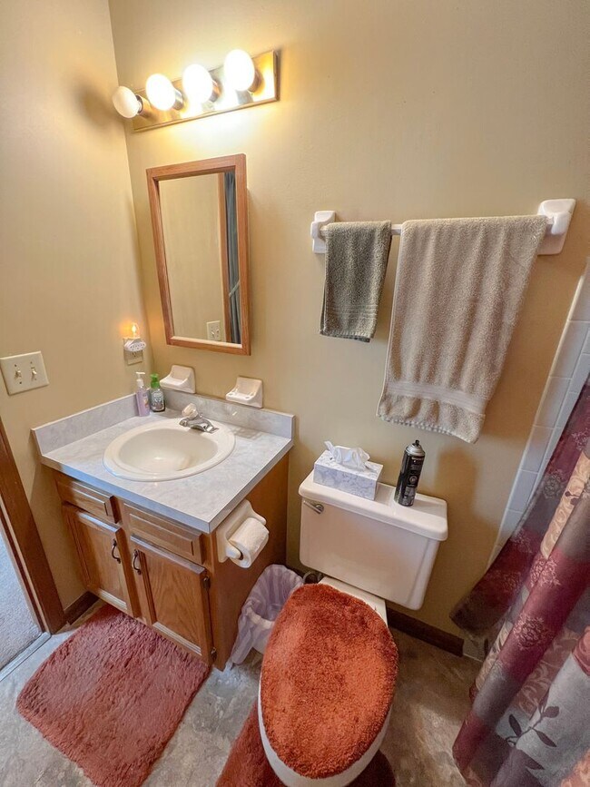 Building Photo - Stunning Rental Home in Indian Creek - Rey...