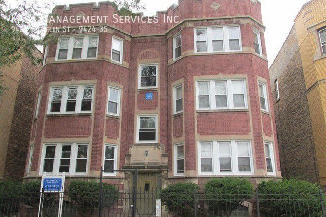 Building Photo - 9424 S Laflin St