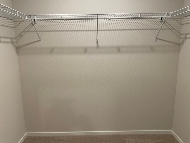 Building Photo - Stunning 4 Bed, 2.5 Bath Home with Premium Finishes, Spacious Layout, and Fenced Backyard!