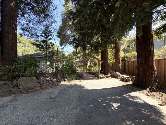 Building Photo - Beautiful Serene 4-Bedroom Home on a Gated...