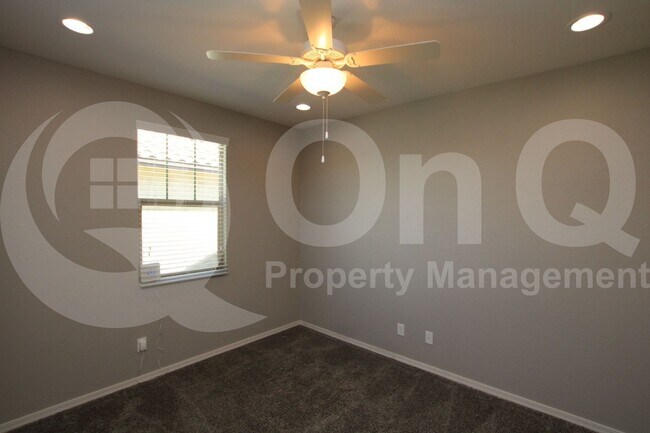 Building Photo - 2171 S Wallrade Ln