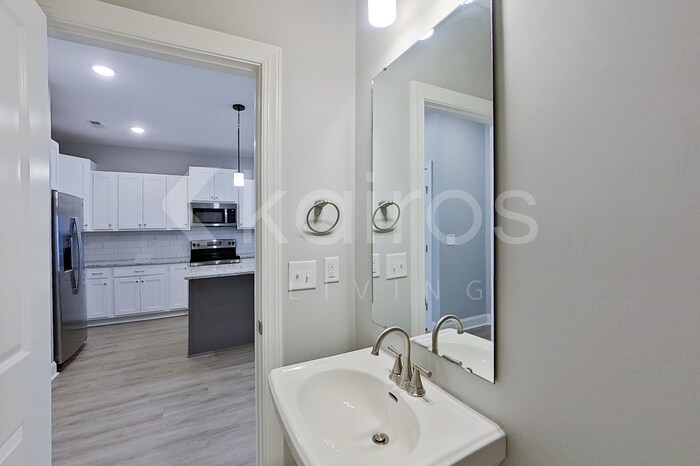 Building Photo - 3717 Oak Leaf Wy