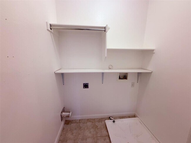 Building Photo - 820 Rusk Rd