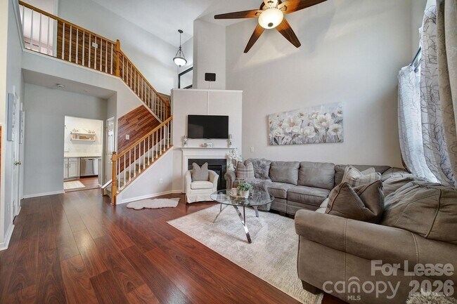 Building Photo - 12252 Stratfield Pl Cir