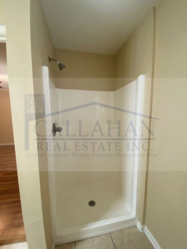 Building Photo - Jacksonville 4 Bedroom Home