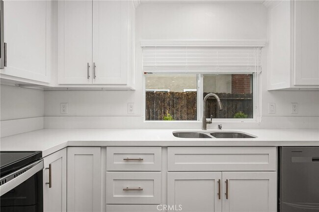 Building Photo - 9282 Winterwood Cir