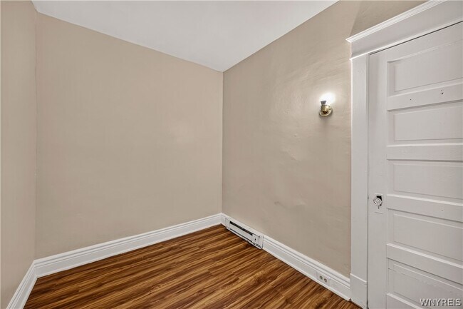 Building Photo - 563 Humboldt Pkwy