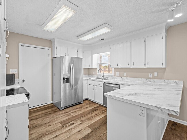 Building Photo - Willow Springs Home