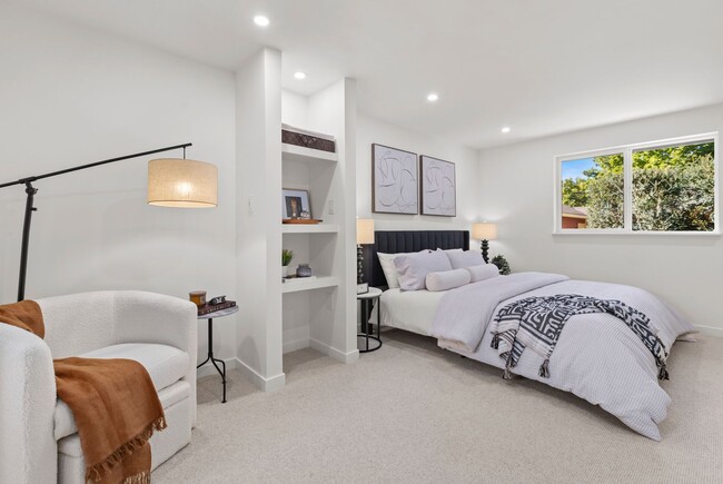 Building Photo - Modern Retreat in the Heart of Capitol Hil...