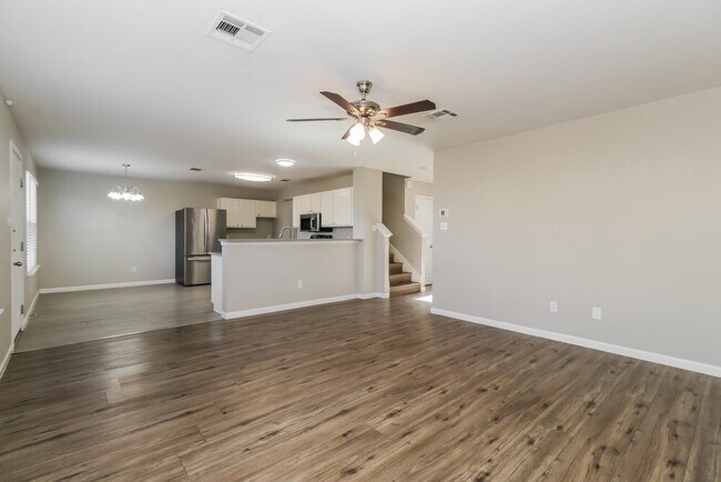 Building Photo - 208 Rinehardt St