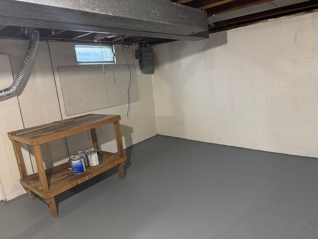 Building Photo - 3656-3658 CLIME RD,