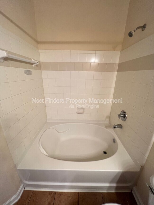 Building Photo - 8290 Gate Pkwy W