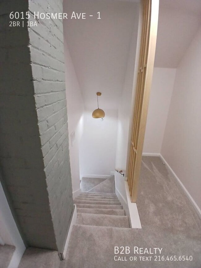 Building Photo - 6015 Hosmer Ave