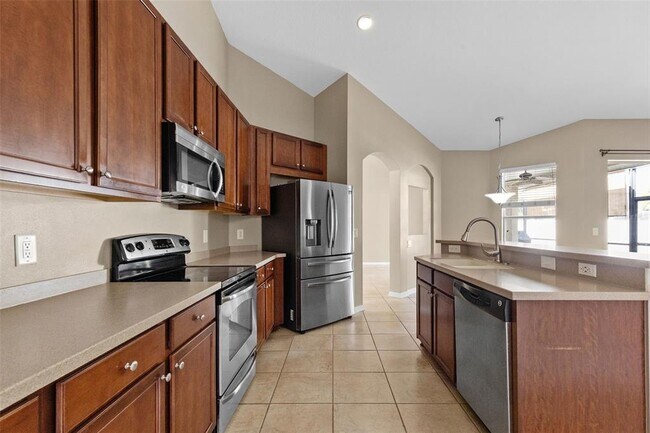 Building Photo - 13655 Artesa Bell Dr