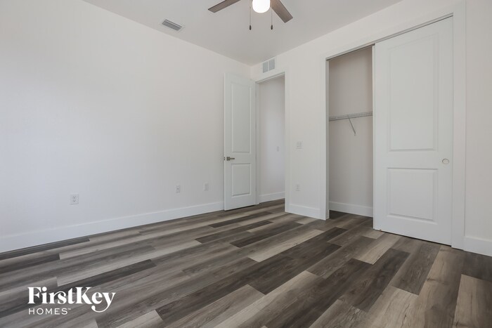 Building Photo - 2698 Escambia Cir