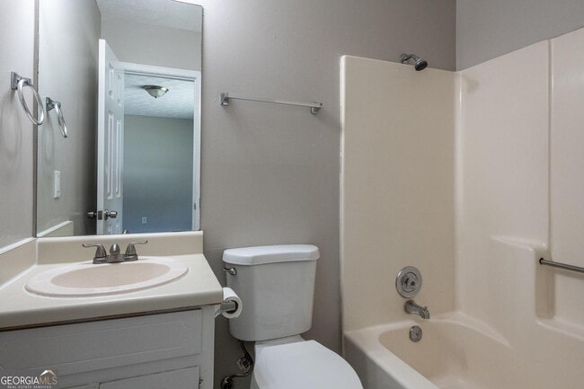 Building Photo - 580 Downing St