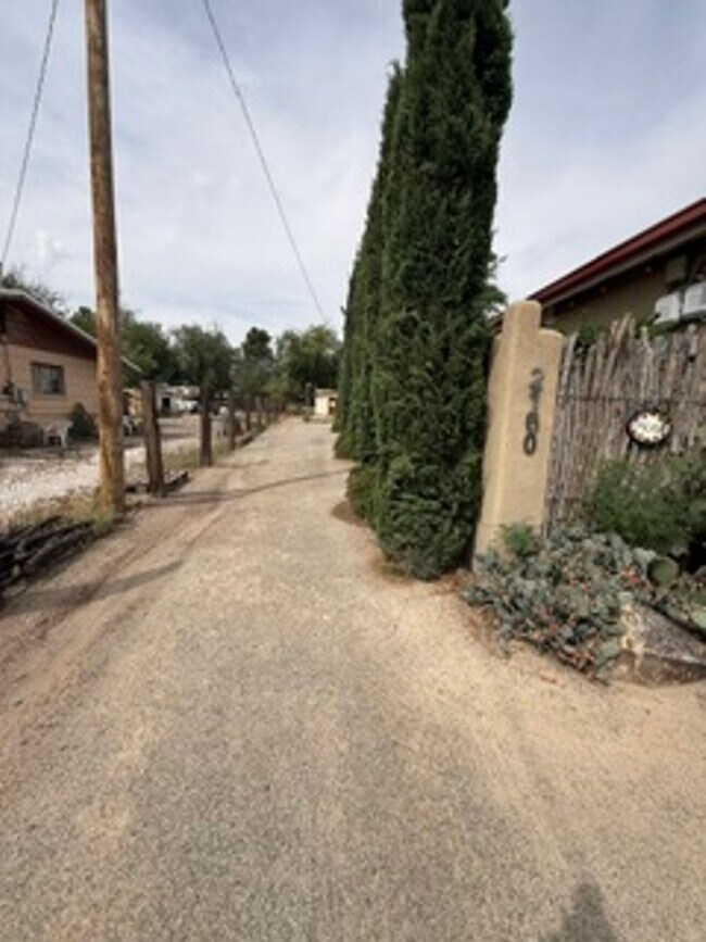 Building Photo - 2160 Calle de Arroyo
