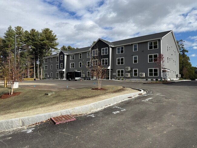 Building Photo - 251 Sladen St