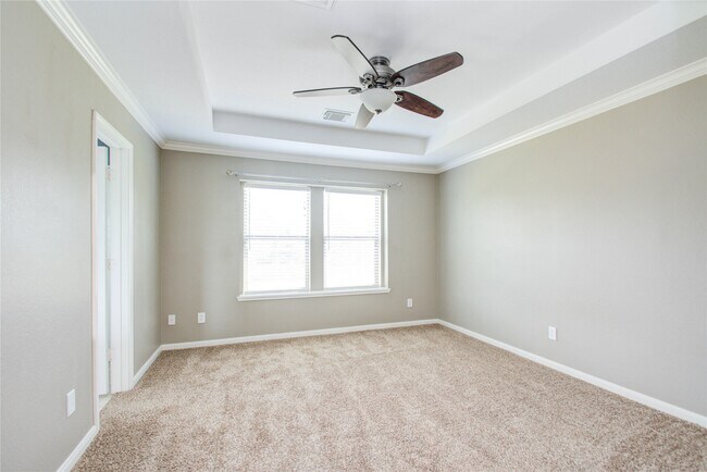 Building Photo - 16110 Limestone Lake Dr